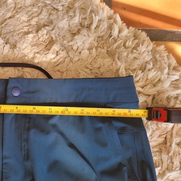 Lululemon Shorts - Picture 7 of 7